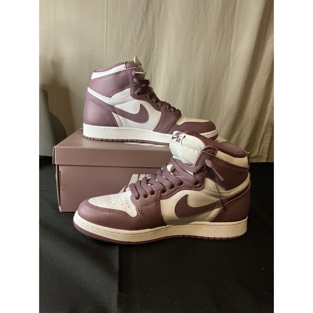 Nike Air Jordan 1 Retro High OG Purple/White FD1437-105 size 7Y - Picture 5 of 6